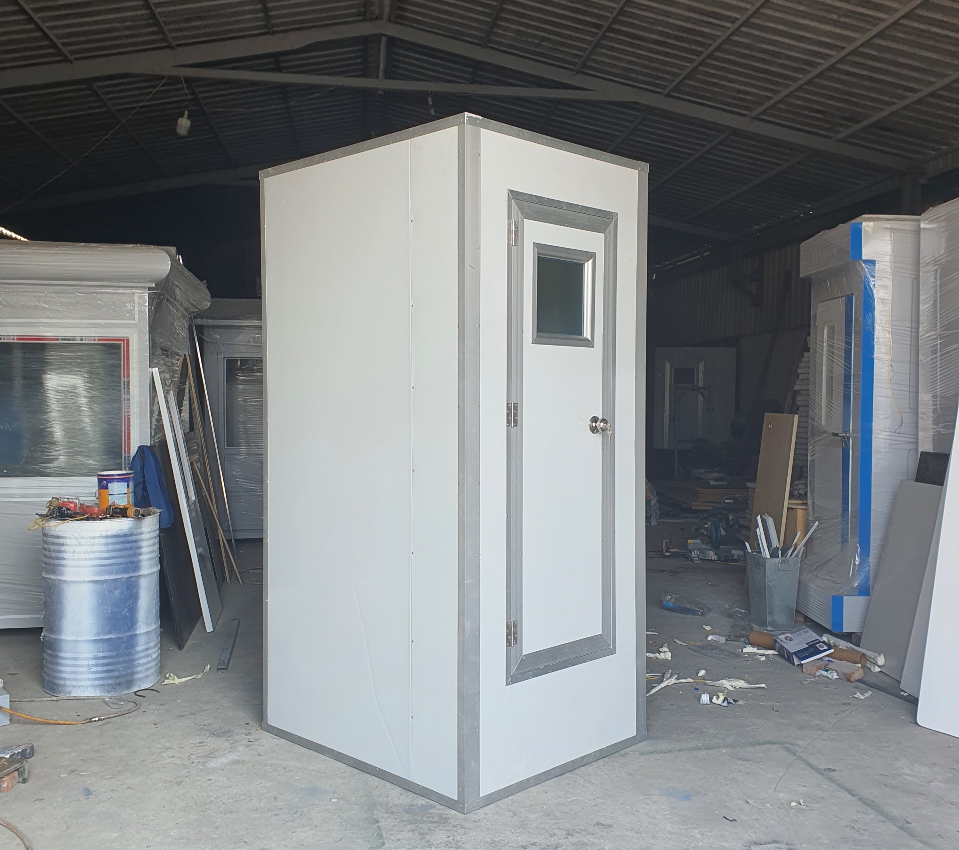 Nhà vệ sinh công trường HMT04