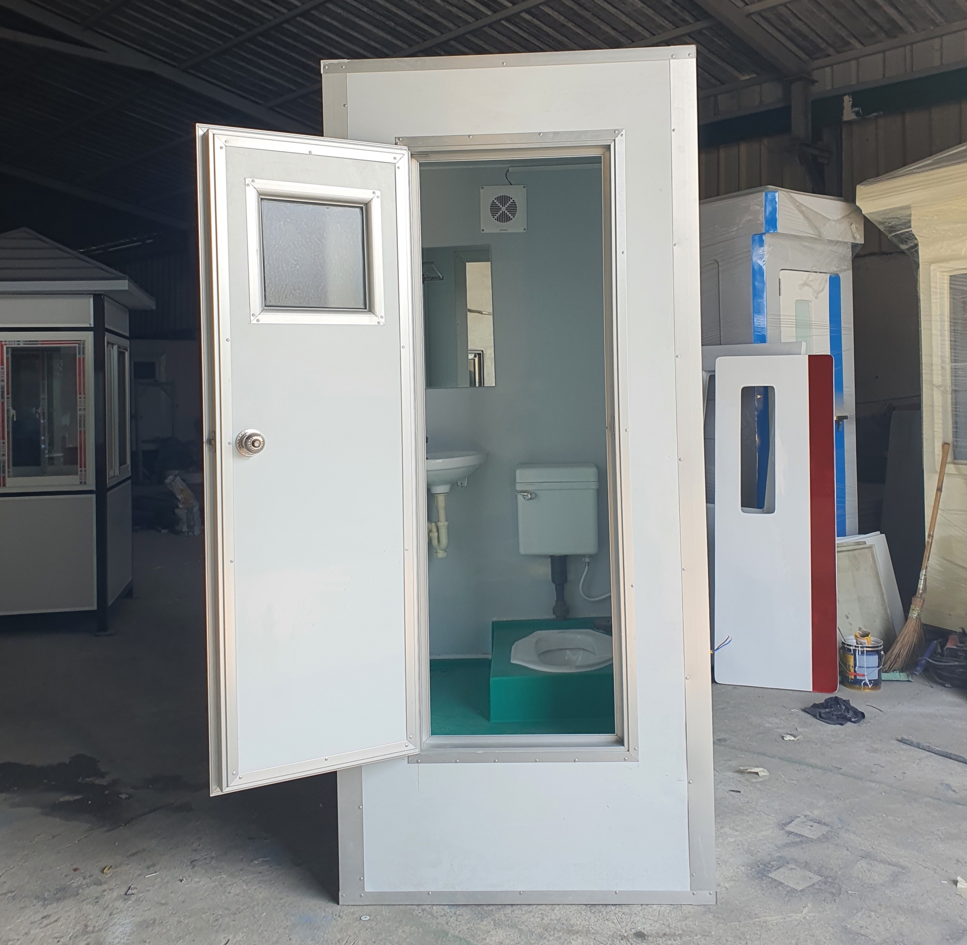 Nhà vệ sinh di động HMT04