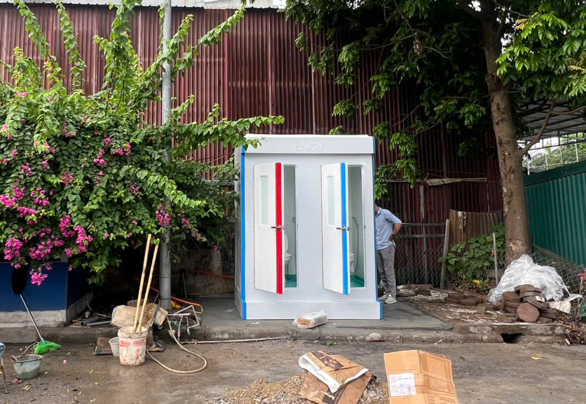 Cabin vệ sinh phục vụ cắm trại
